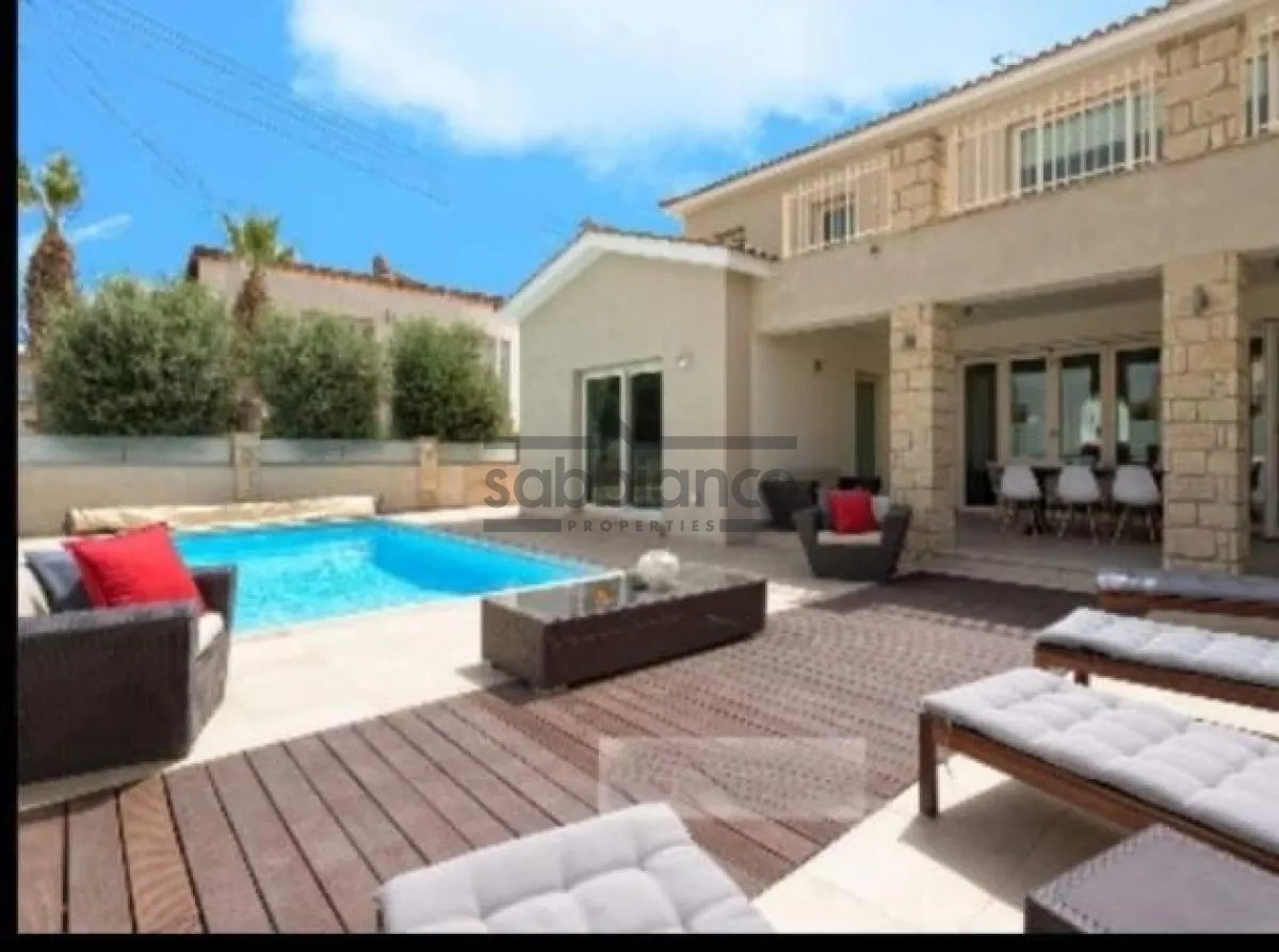 Villa for sale 370 m² in Agio Theodoros In The Center Of Paphos District, Paphos, Cyprus