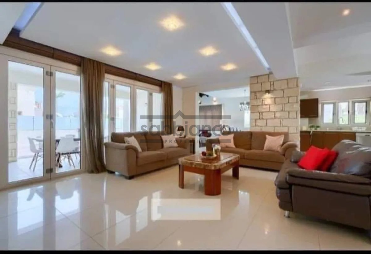 Villa for sale 370 m² in Agio Theodoros In The Center Of Paphos District, Paphos, Cyprus