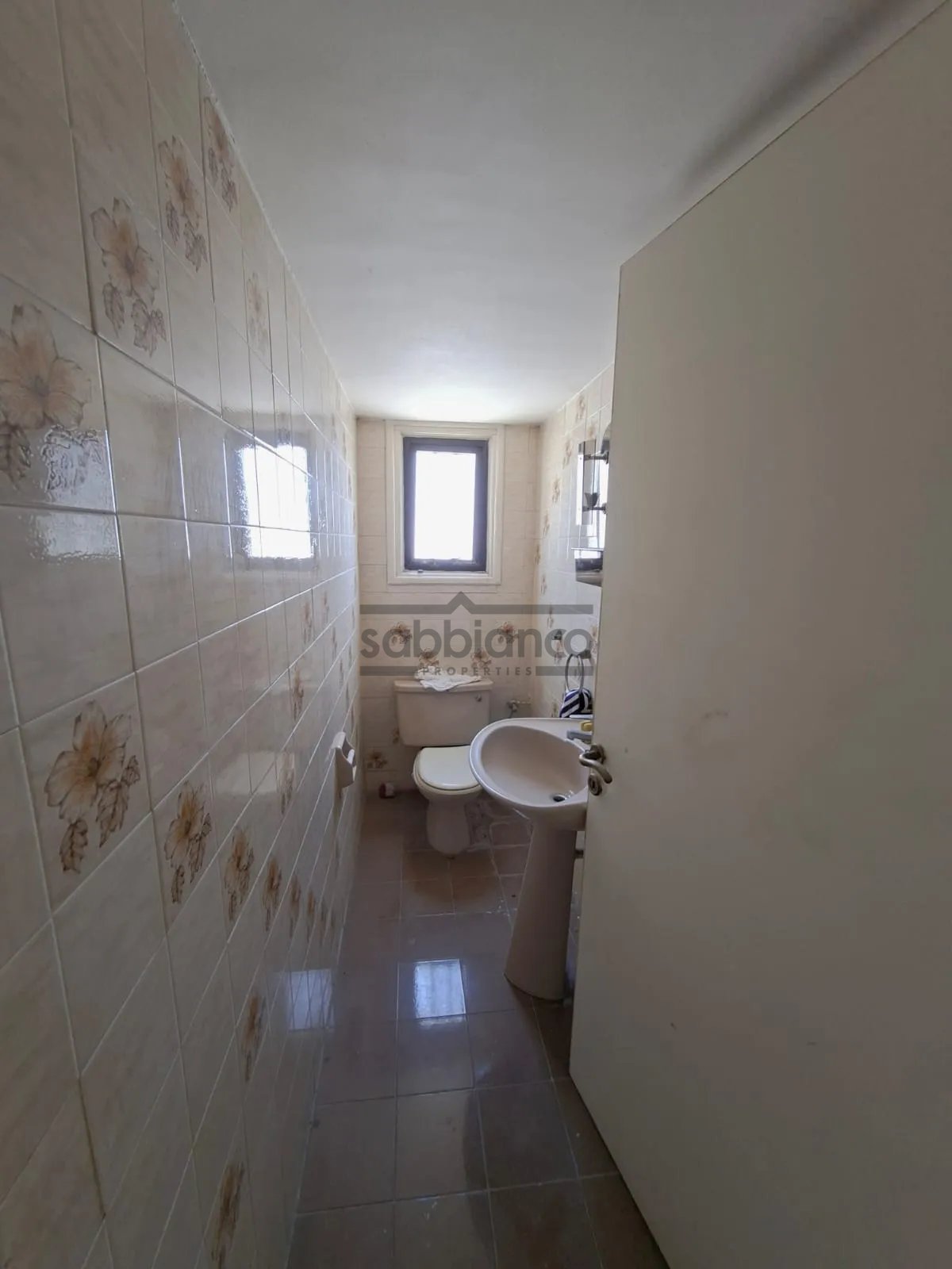 Trading area 116 m² for sale in Drosia Id, Larnaca, Cyprus