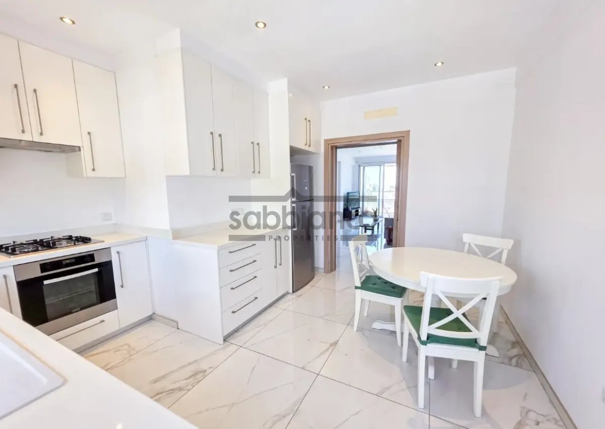 3-bedroom penthouse for rent 100 m² in Agia Zoni, Limassol, Cyprus