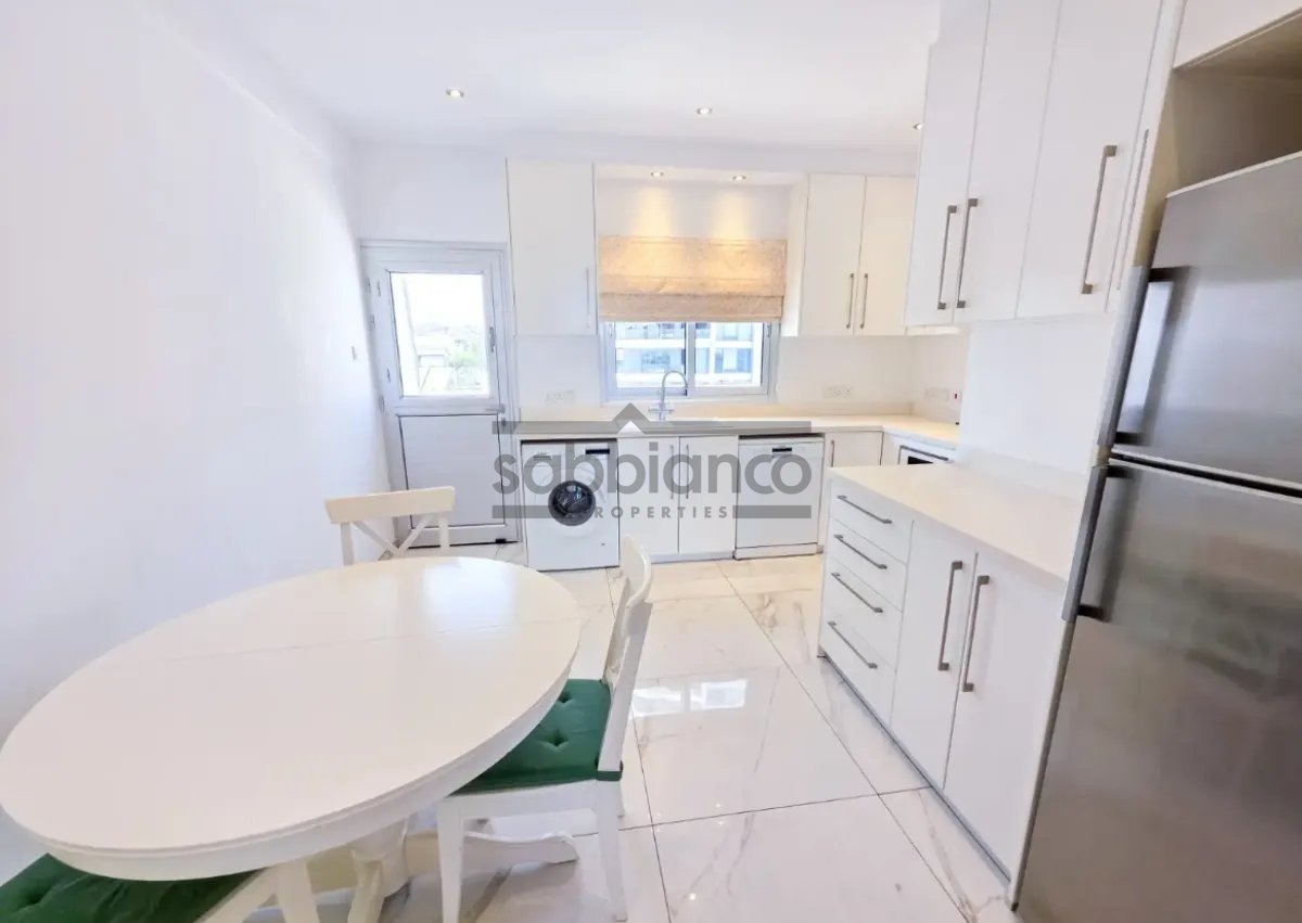3-bedroom penthouse for rent 100 m² in Agia Zoni, Limassol, Cyprus