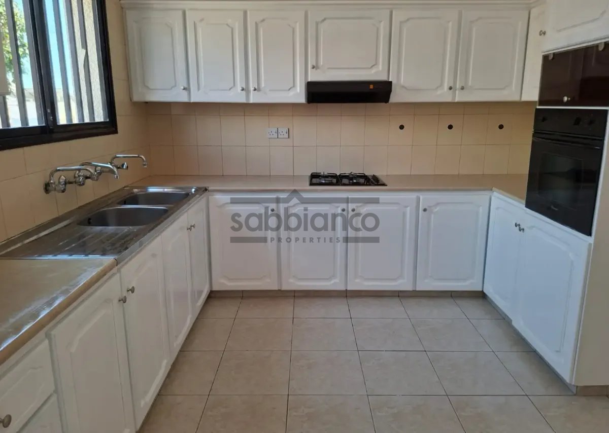 3-bedroom apartments for rent 150 m² in Agios Athanasios, Limassol, Cyprus